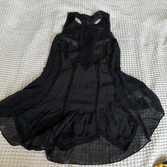 BCBGMAXAZRIA RUNWAY “SAFINA” Black T-Back tank top with high low peplum - Picture 7 of 10